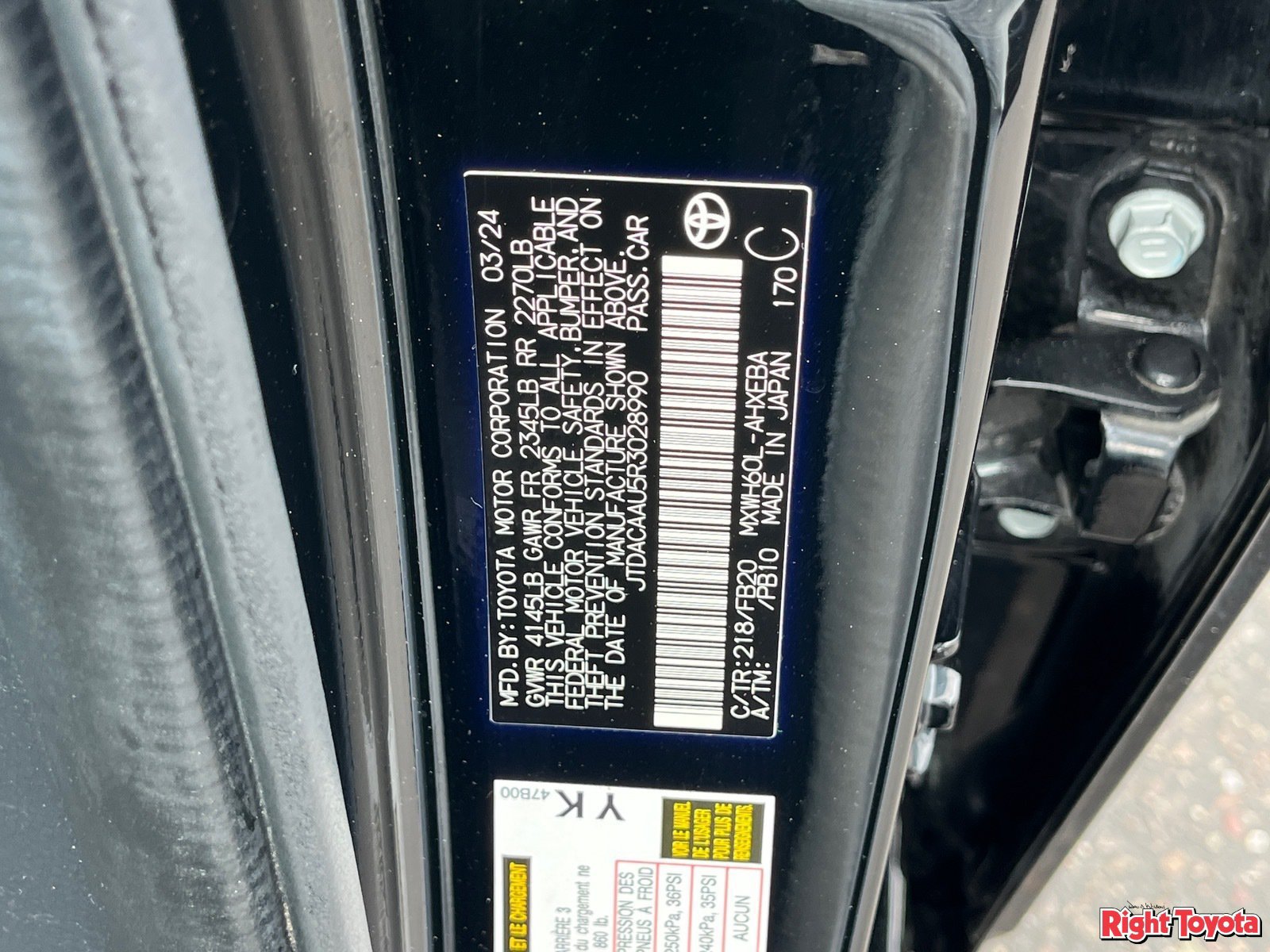 Certified 2024 Toyota Prius LE FWD image 33