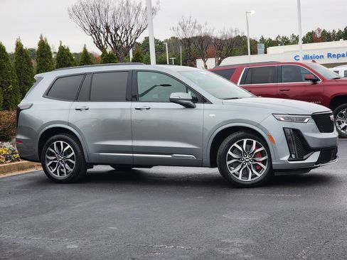 Used 2023 Cadillac XT6 Sport w/ Platinum Package image 3