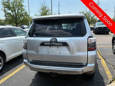 Used 2020 Toyota 4Runner TRD Off-Road AWD/4WD image 5