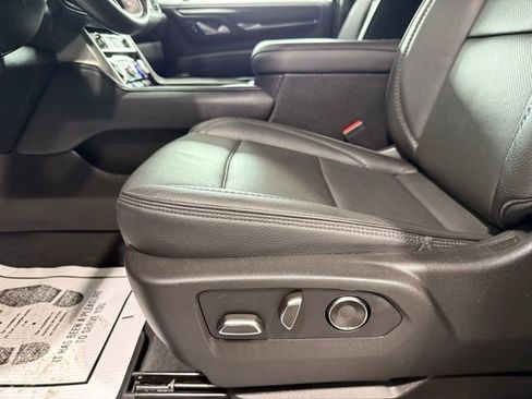 Used 2021 GMC Yukon Denali w/ Denali Premium Package image 16