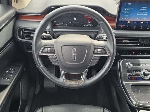 Used 2023 Lincoln Nautilus Reserve AWD/4WD image 28