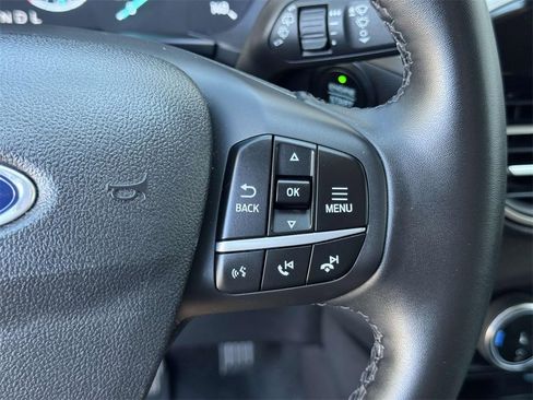 Used 2022 Ford Escape SE w/ SE Sport Appearance Package image 11