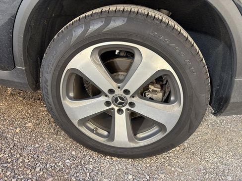 Used 2019 Mercedes-Benz GLC 300 image 9