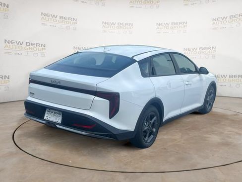 New 2026 Kia K4 FWD image 5