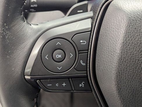 Used 2022 Toyota Camry SE image 12