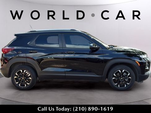 Used 2023 Chevrolet TrailBlazer LT FWD image 15