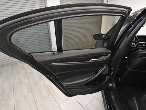 Used 2020 BMW M550i xDrive w/ Premium Package AWD/4WD image 15