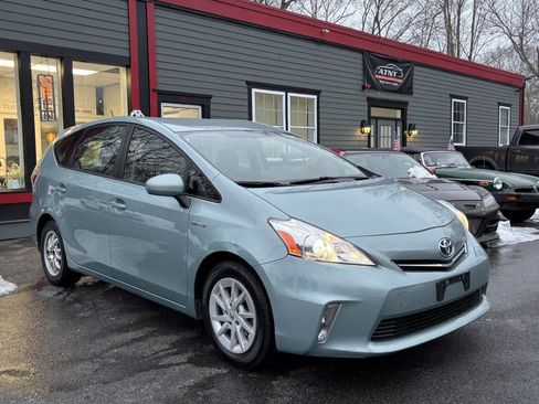Used 2013 Toyota Prius V Three image 1
