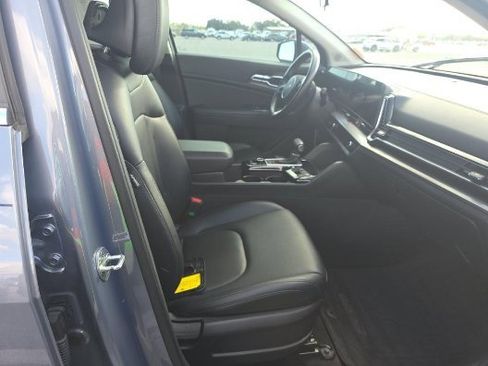 Used 2023 Kia Sportage EX image 6