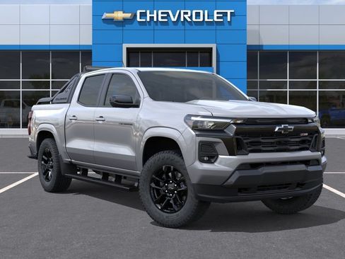 New 2026 Chevrolet Colorado Z71 w/ Midnight Edition AWD/4WD image 7