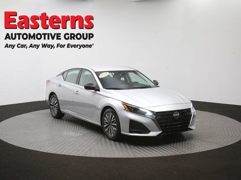Used 2024 Nissan Altima 2.5 SV FWD image 49