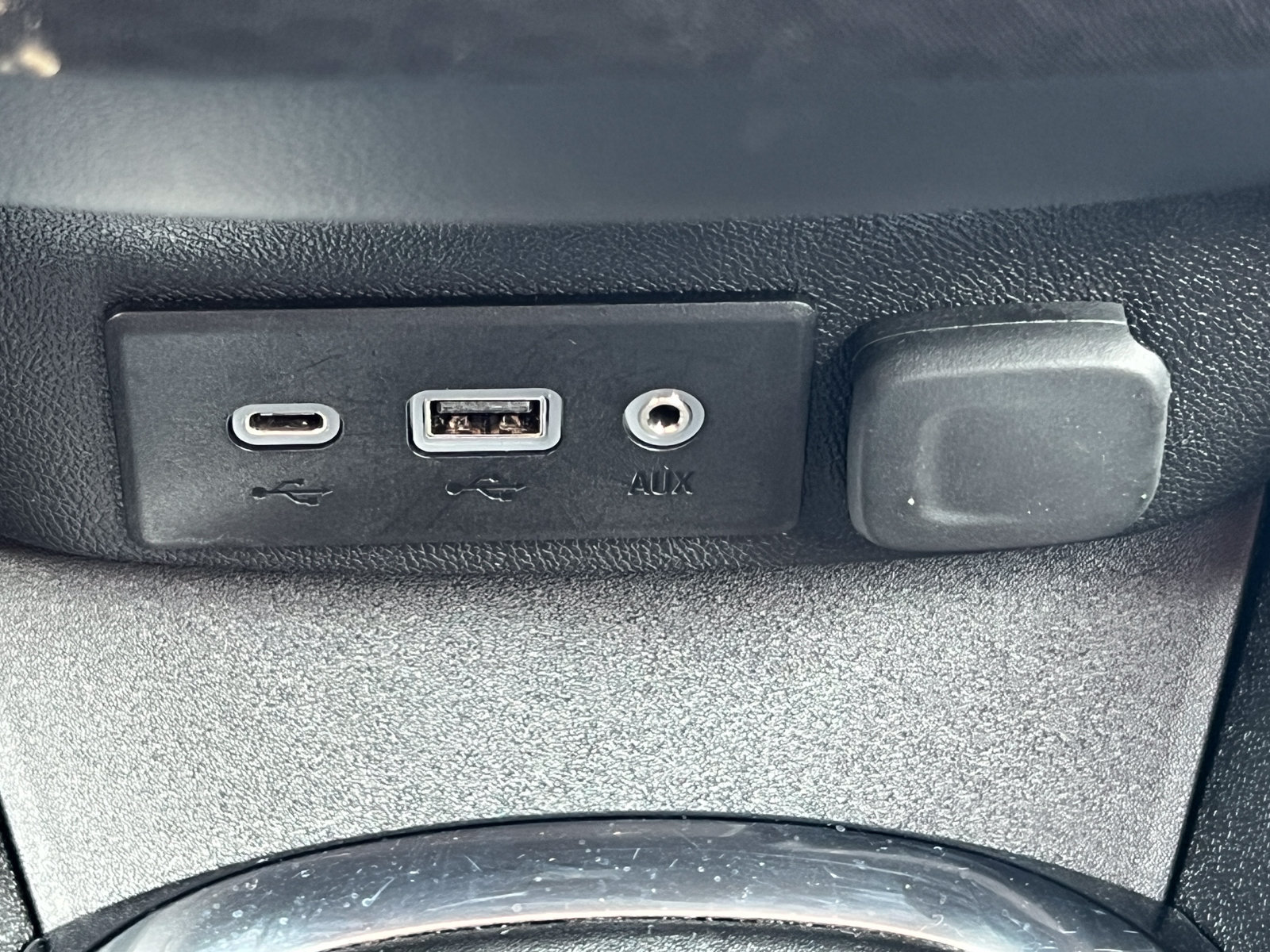 Used 2025 Chevrolet Malibu LT FWD image 24