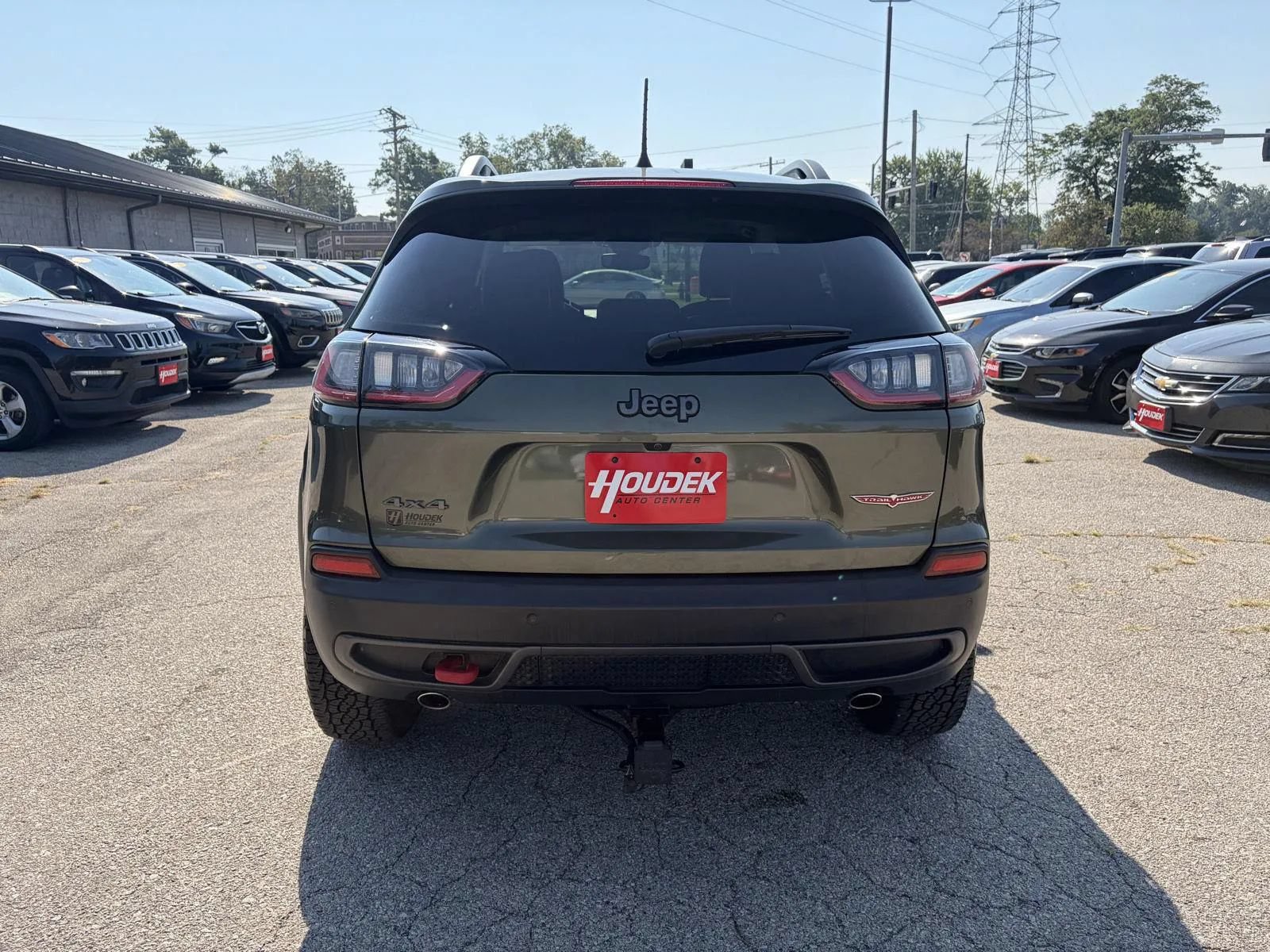 Used 2020 Jeep Cherokee Trailhawk w/ Comfort/Convenience Group AWD/4WD image 7