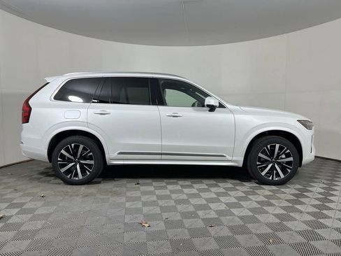 Used 2026 Volvo XC90 B5 Core image 9
