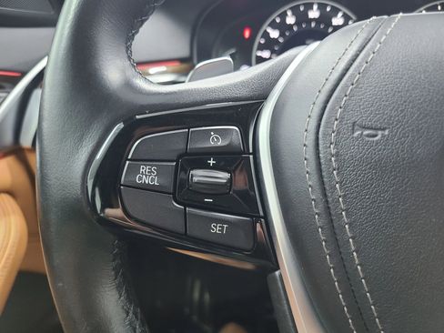 Used 2019 BMW 530i xDrive 530i xDrive Sedan 4D w/ Convenience Package image 31