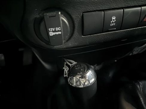 Used 2017 Jeep Wrangler Unlimited Sport w/ Connectivity Group AWD/4WD image 21