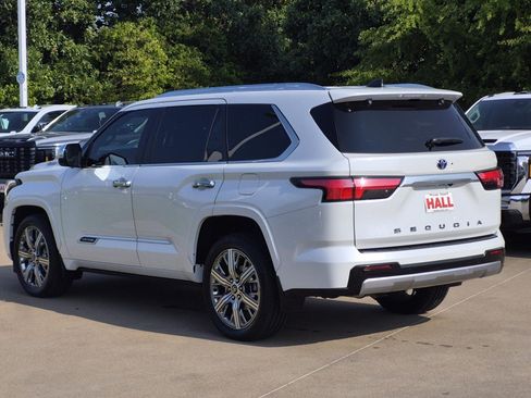 Used 2024 Toyota Sequoia Capstone AWD/4WD image 4