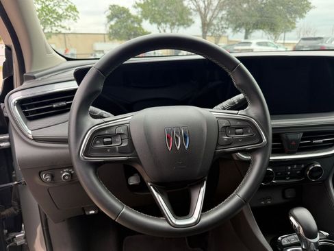Used 2025 Buick Encore GX Preferred AWD/4WD image 29