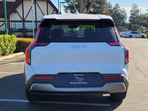 New 2026 Kia EV9 Light image 5
