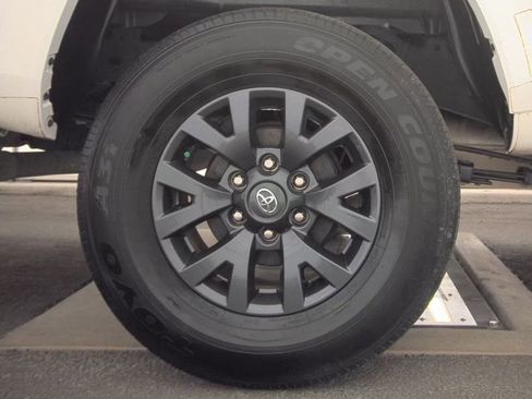 Used 2023 Toyota Tacoma SR5 w/ Technology Package image 12