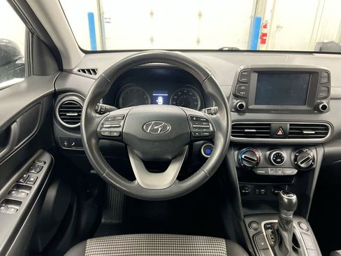 Used 2018 Hyundai Kona SEL image 11