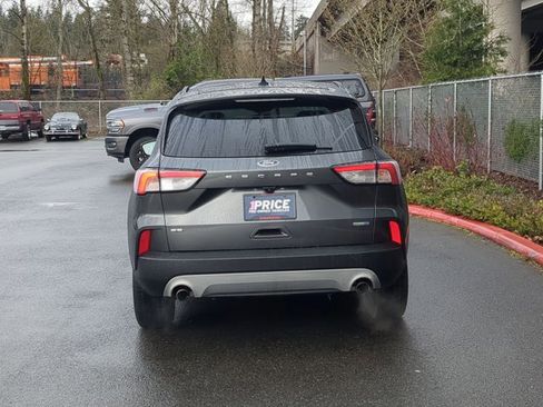 Used 2020 Ford Escape SE image 7