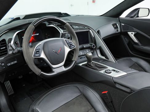 Used 2019 Chevrolet Corvette ZR1 image 2