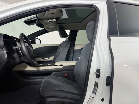 Used 2024 Lexus RZ 300e Premium image 20