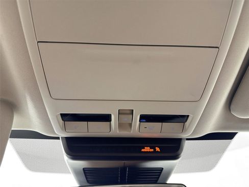 Certified 2025 MAZDA CX-90 Plug-In Hybrid w/ Preferred AWD/4WD image 22