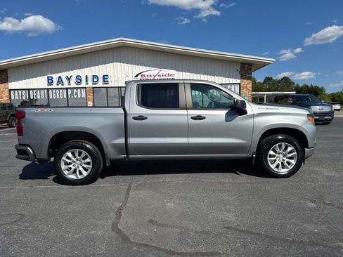 Used 2023 Chevrolet Silverado 1500 Custom AWD/4WD image 10