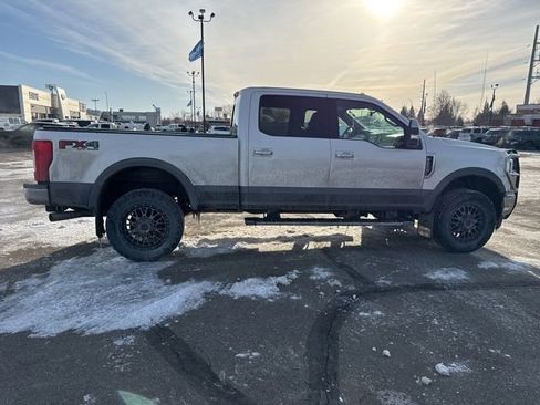 Used 2018 Ford F250 Lariat w/ Chrome Package image 12