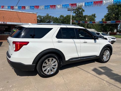 Used 2021 Ford Explorer Limited w/ Equipment Group 301A AWD/4WD image 6
