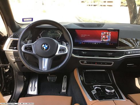 Used 2024 BMW X5 xDrive40i w/ M Sport Package AWD/4WD image 12