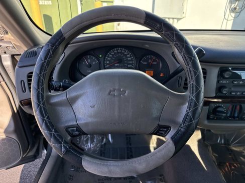 Used 2005 Chevrolet Impala w/ Preferred Equipment Group image 24