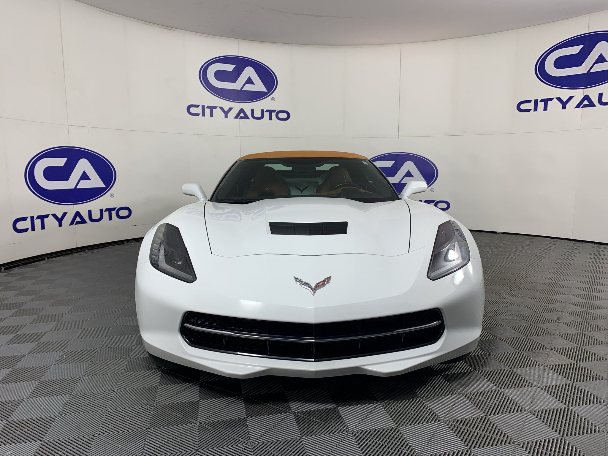 Used 2014 Chevrolet Corvette Stingray Convertible w/ 3LT Preferred Equipment Group RWD image 9