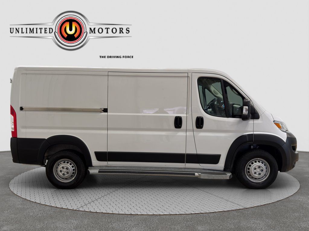 Used 2025 RAM ProMaster 2500 w/ U-Haul Equipment Group FWD image 2