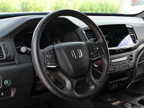 Used 2024 Honda Passport TrailSport image 14