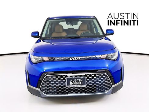 Used 2024 Kia Soul EX w/ Option Group 015 FWD image 2
