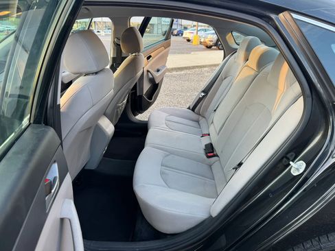 Used 2018 Hyundai Sonata SE FWD image 11