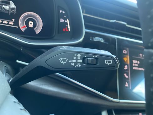 Used 2019 Audi Q8 Premium AWD/4WD image 26