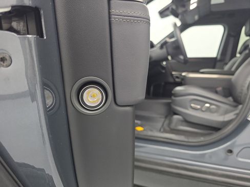 Used 2022 Rivian R1T Adventure image 30