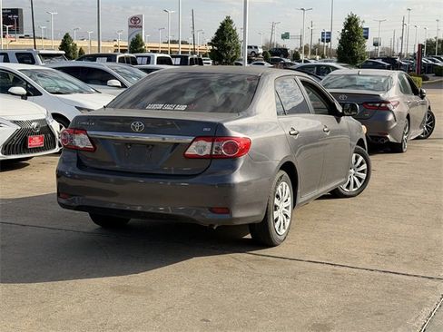 Used 2013 Toyota Corolla LE image 5