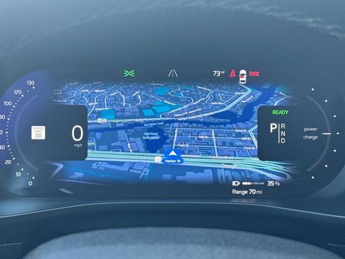 Certified 2023 Volvo C40 P8 Recharge Plus AWD/4WD image 27