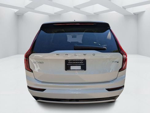 New 2026 Volvo XC90 T8 Ultra w/ Protection Package Premier AWD/4WD image 4