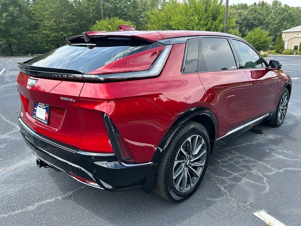Used 2024 Cadillac Lyriq Sport AWD/4WD image 23