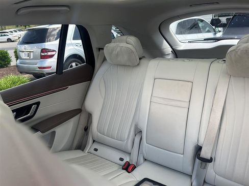 Used 2023 Mercedes-Benz EQS 580 4MATIC SUV image 8