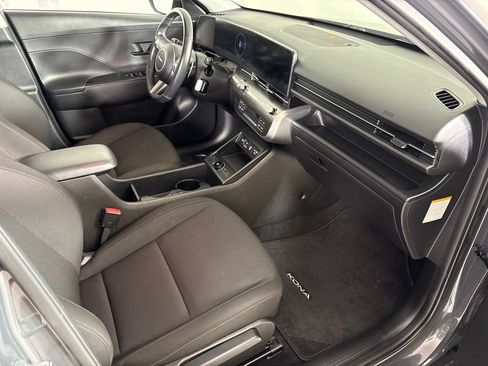 Used 2024 Hyundai Kona SEL FWD image 17