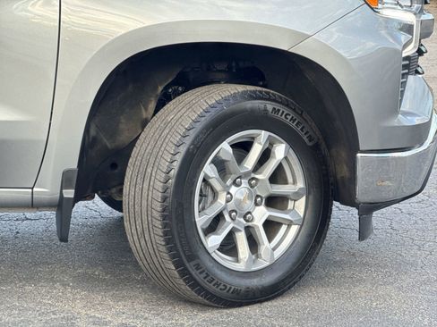 Used 2024 Chevrolet Silverado 1500 LT image 12