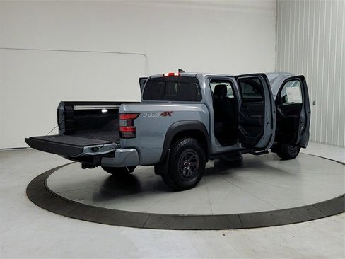 New 2026 Nissan Frontier PRO-4X w/ Pro-4x Convenience Package image 15