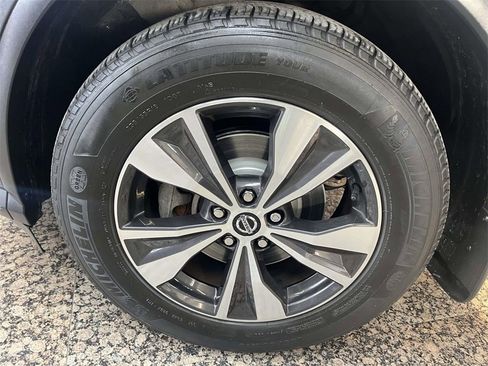 Used 2020 Nissan Murano SV w/ Premium Package image 10